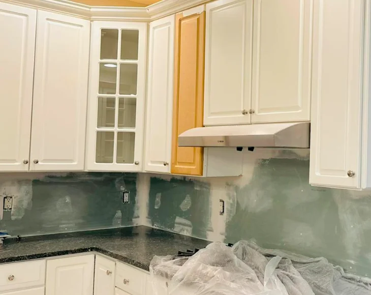 kitchen-remodeling-before-new-jersey Kitchen remodeling before in New Jersey showing unfinished backsplash and cabinets